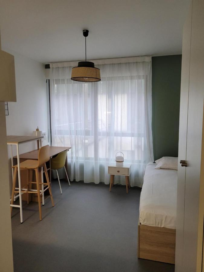 Twenty Business Flats Jouy-En-Josas Aparthotel Exteriör bild