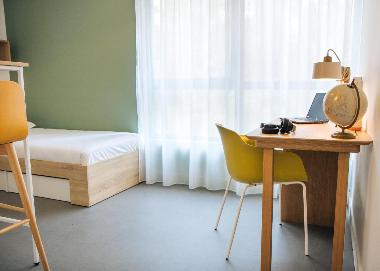 Twenty Business Flats Jouy-En-Josas Aparthotel Rum bild