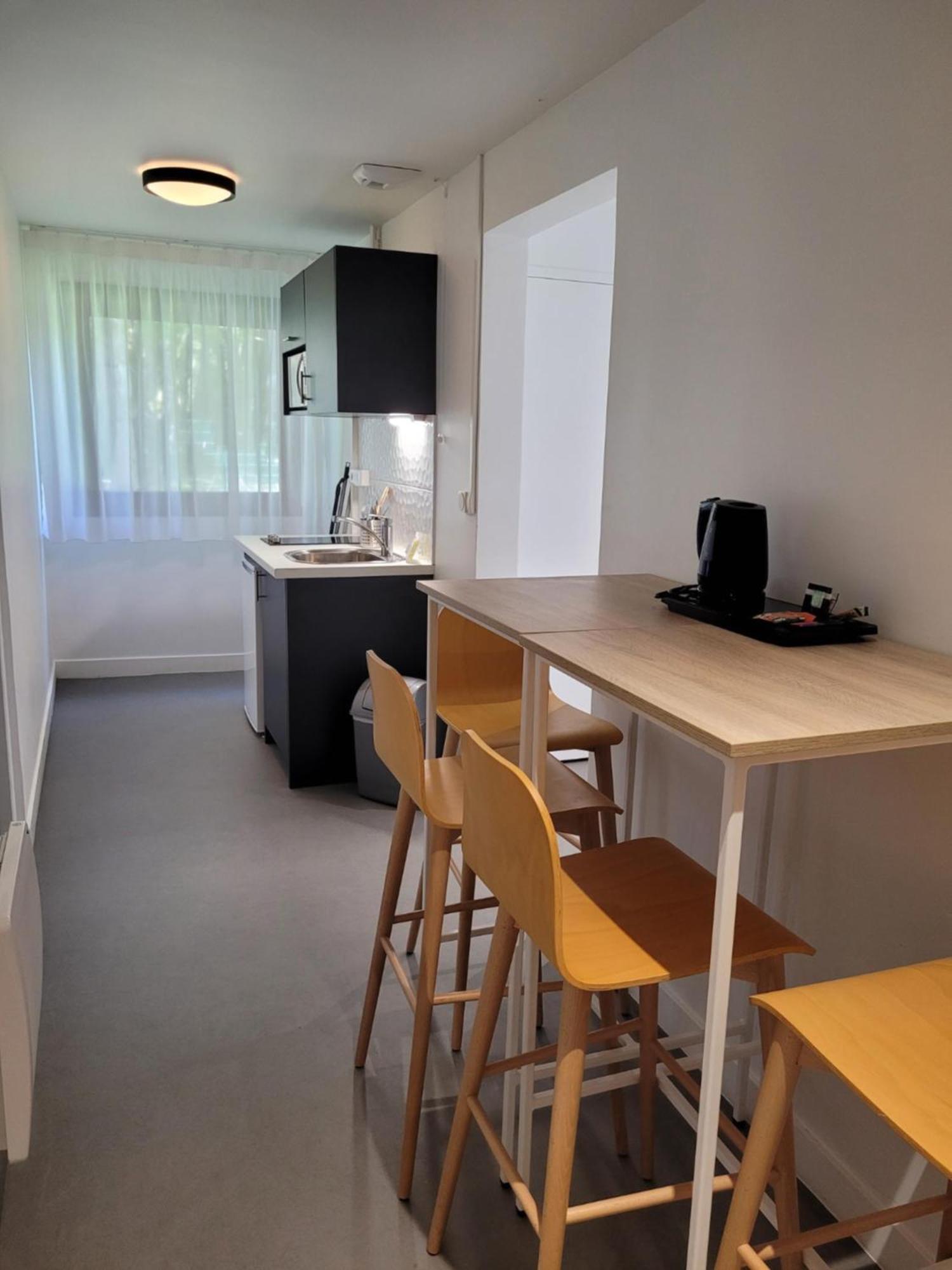 Twenty Business Flats Jouy-En-Josas Aparthotel Exteriör bild